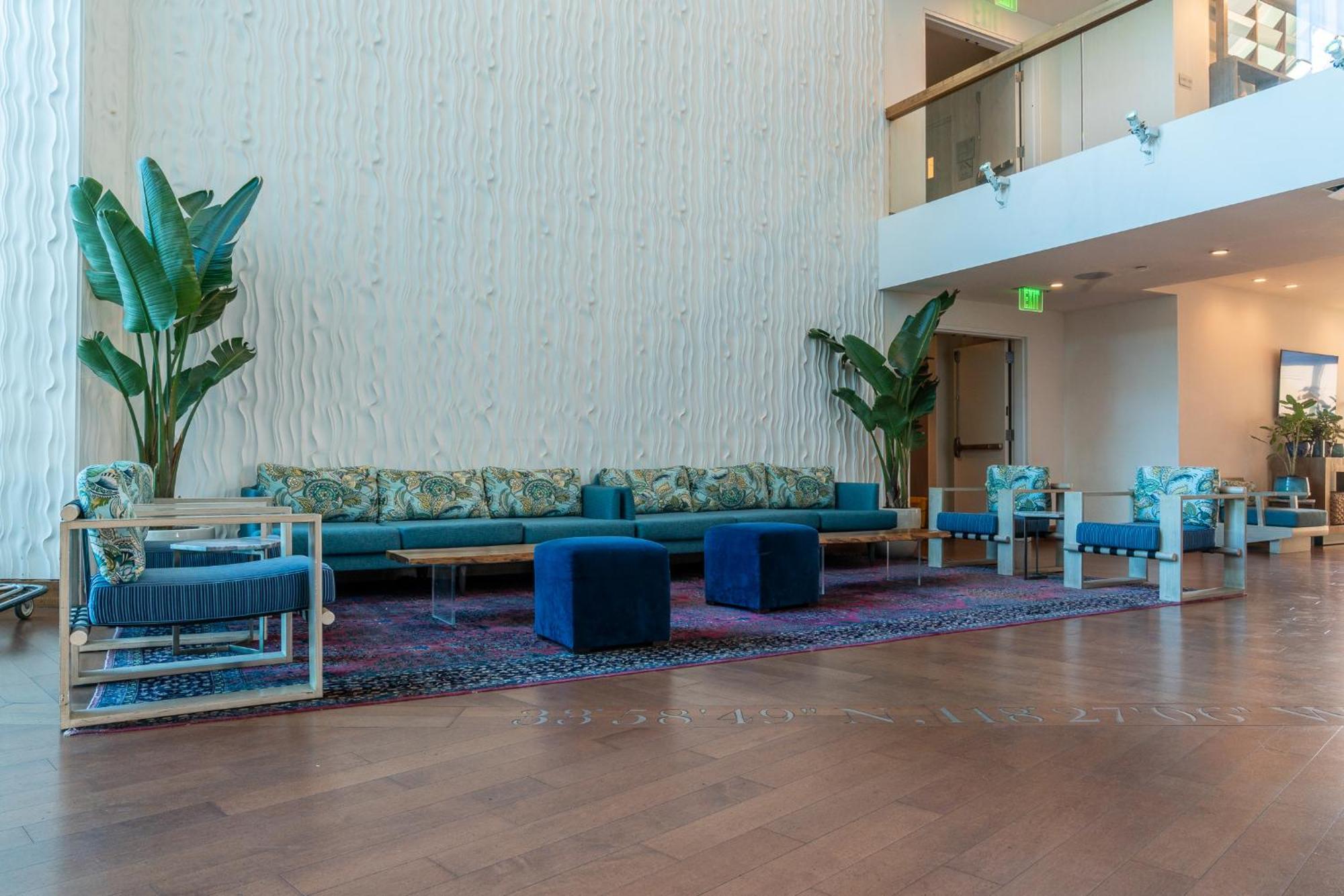 Marina Del Rey Hotel 4*