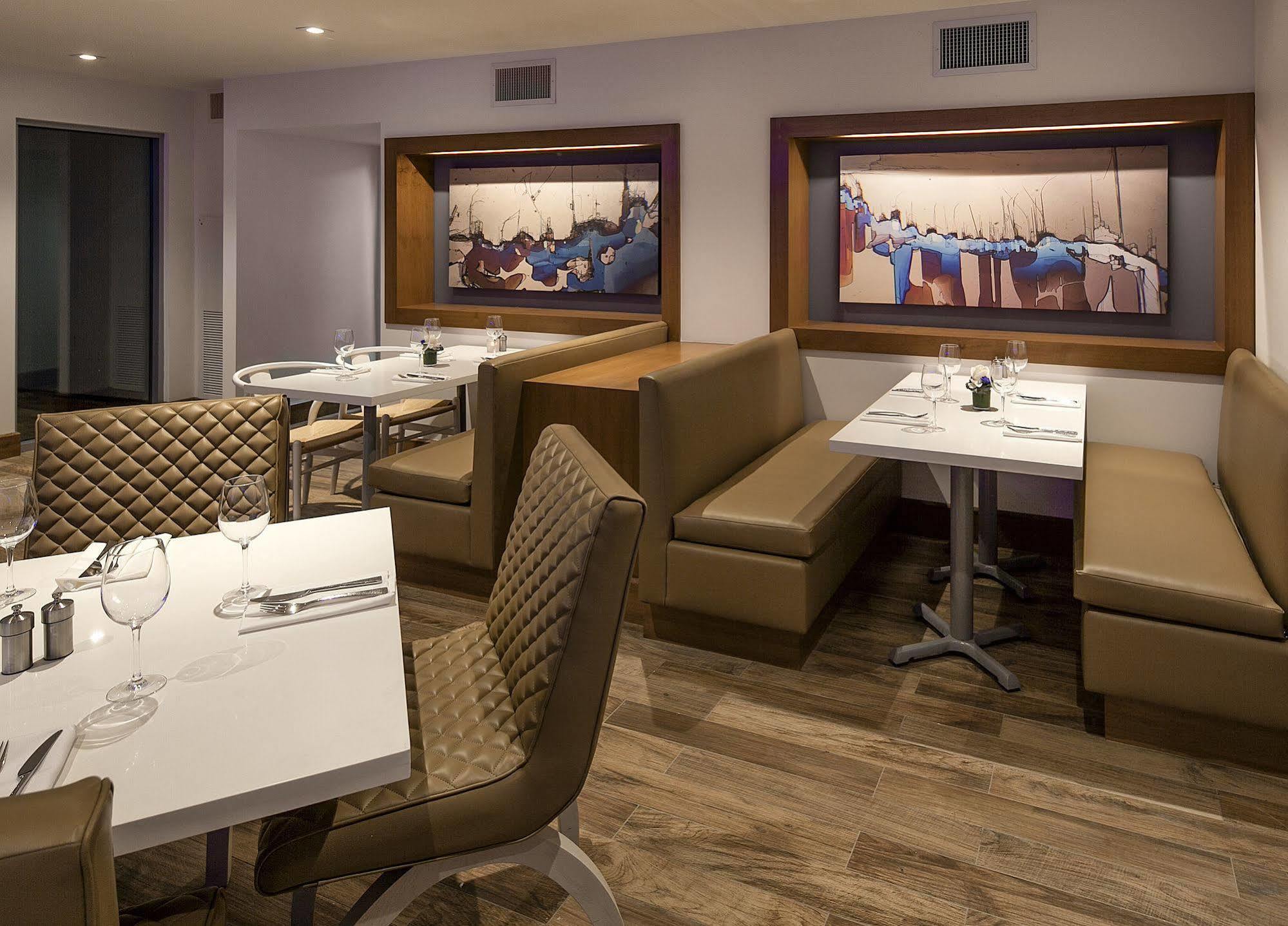 Hotel Marina Del Rey 4*