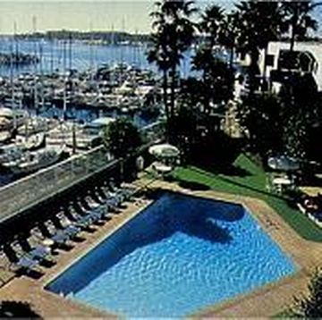 Marina Del Rey Hotel 4*